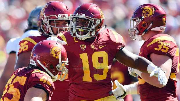 michael-hutchings-usc-trojans-college-football-playoff-controversy-week-11-washington.jpg
